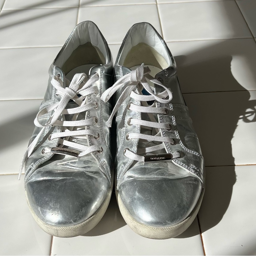 Dior Homme Men’s Metallic/Silver Low Sneakers (EUR Size 42.5).